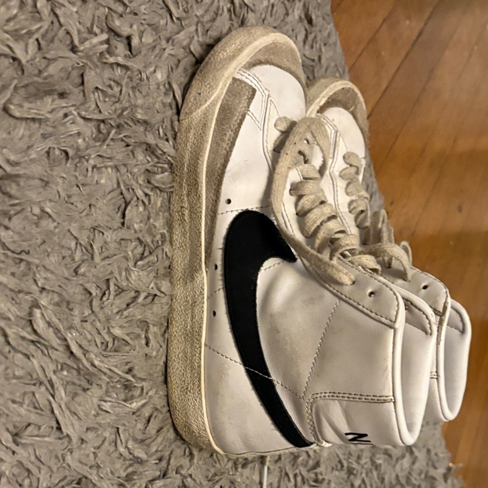 Nike blazers women’s 7.5 black and white